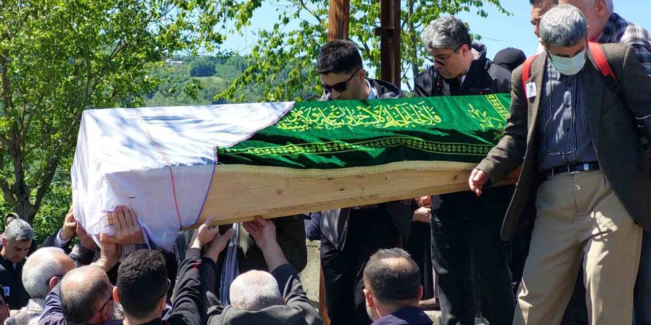 19 Suç Kaydı Bulunan Kocası Tarafından Öldürülen Saadet Öğretmene Gözyaşı