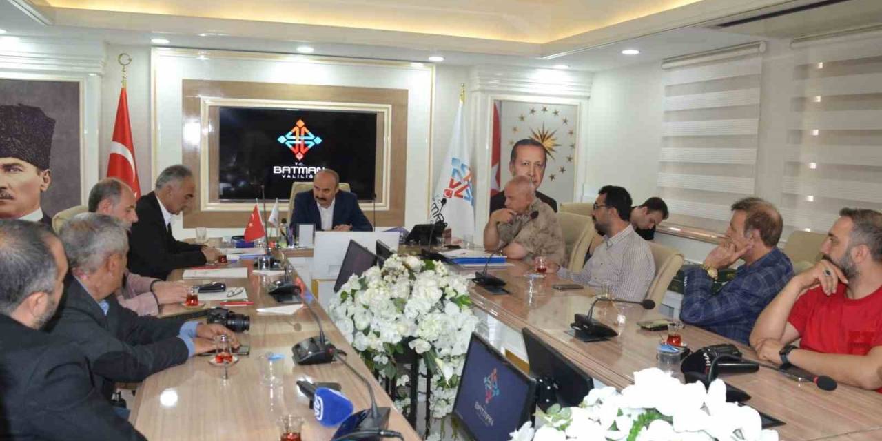 Batman Valisi Canalp, Nisan Ayı Asayiş Verileni Paylaştı