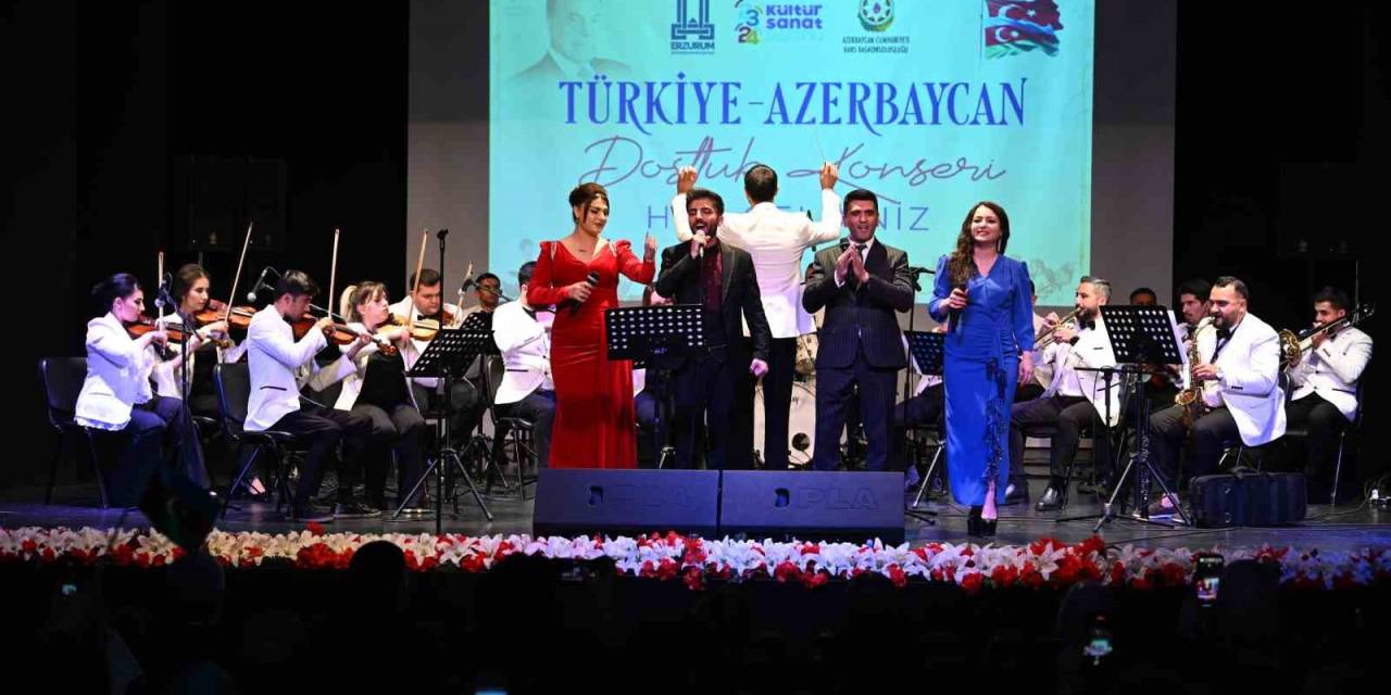 Türkiye-azerbaycan Erzurum’da Tek Yürek Oldu