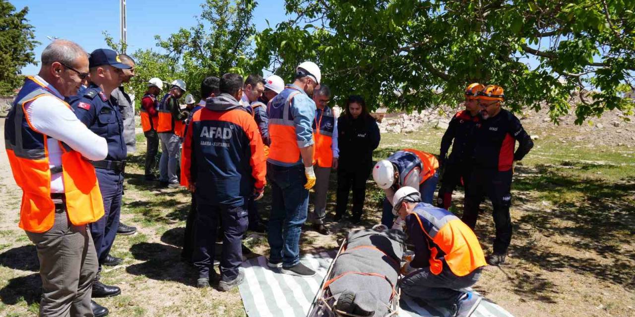 Niğde’de Denetimli Serbestlik Yükümlülerine Afad Eğitimi Verildi