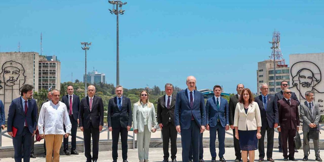 Tbmm Başkanı Kurtulmuş, Küba’nın Bağımsızlık Mücadelesinin Öncüsü Jose Marti’nin Anıtını Ziyaret Etti