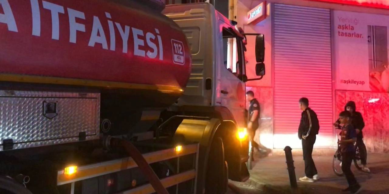 Bursa’da İş Hanının Çatı Katında Çıkan Yangın Korkuttu