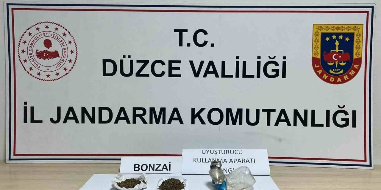 Uyuşturucu Kullanan 12 Kişi Yakalandı