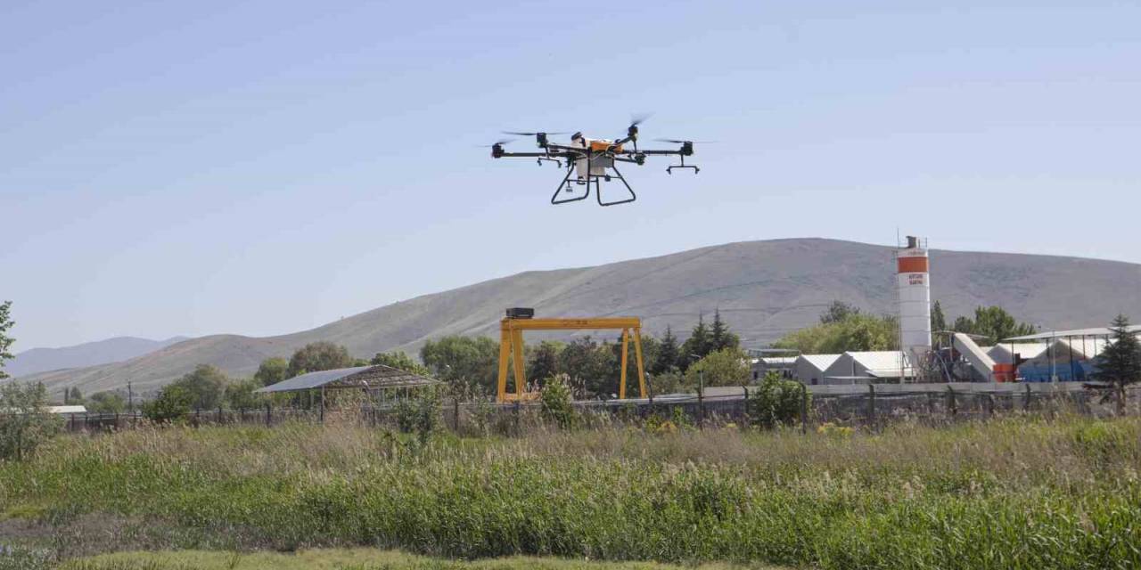 Sincan Hava Araçları İle Köşe Bucak İlaçlanıyor