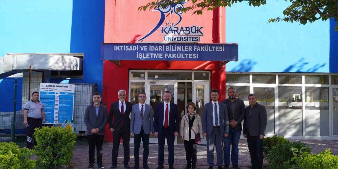 Rektör Kırışık, İktisadi Ve İdari Bilimler Fakültesi’ni Ziyaret Etti