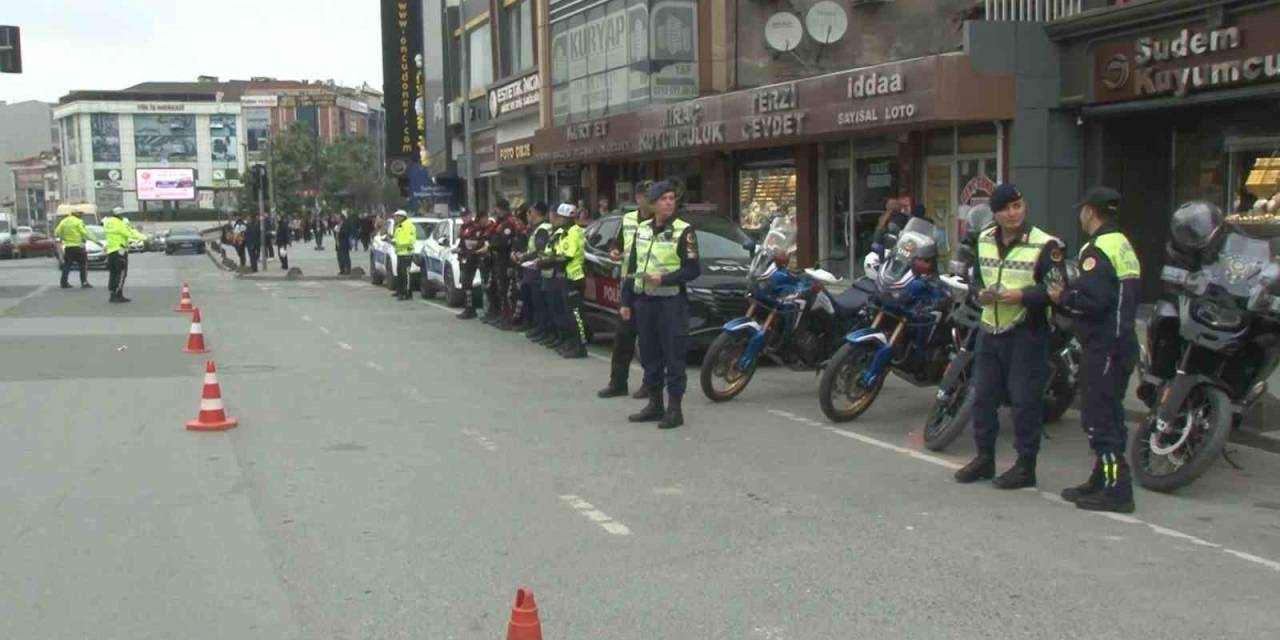 Arnavutköy’de Trafik Haftası’nda Sürücülere Kurallar Hatırlatıldı