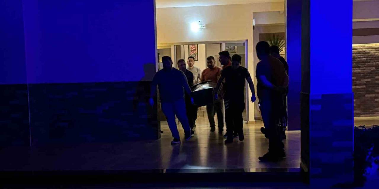 Boşanma Aşamasındaki Eşini Öldürüp İntihar Etti