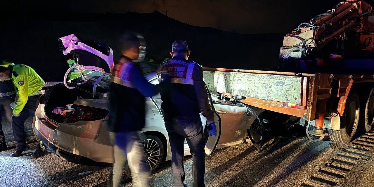 Amasya’da Vinçle Otomobil Çarpıştı: 1 Ölü