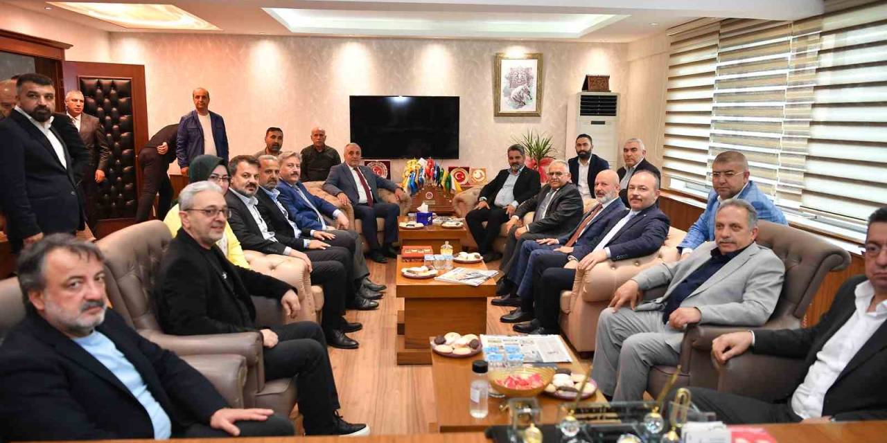 Büyükkılıç’tan Mhp’ye İade-i Ziyaret