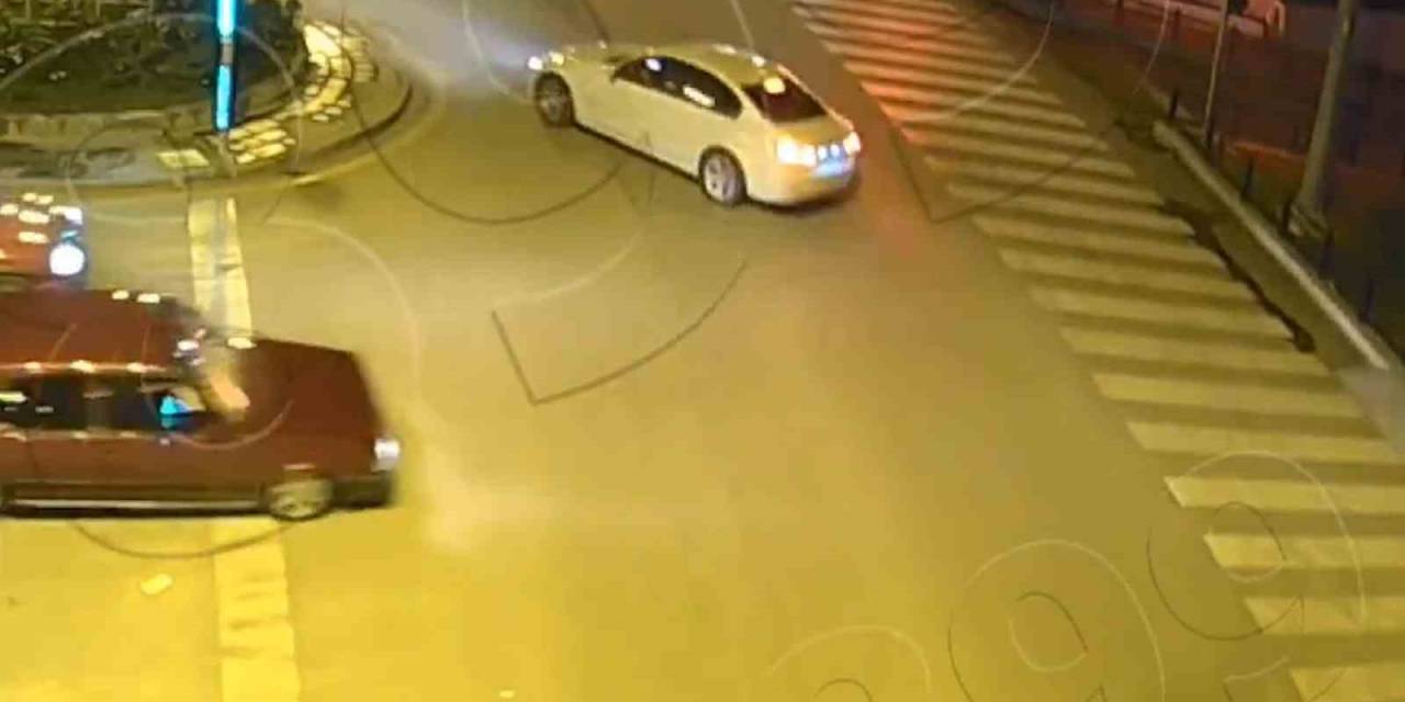 Trafikte Yaptığı Hareket Pahalıya Mal Oldu: O Anlar Kamerada