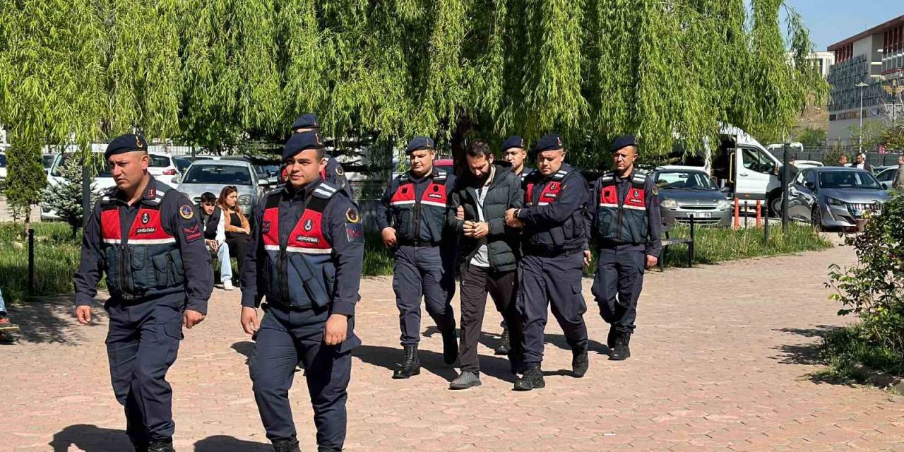 Firari Hükümlü Yakayı Ele Verdi