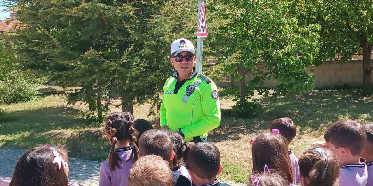 Şuhut’ta Trafik Haftası Kutlandı