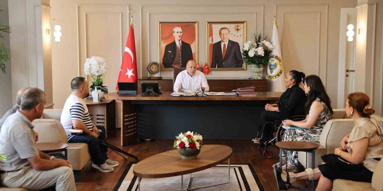 Başkan Demirçalı Engelli Personelleri Makamında Ağırladı