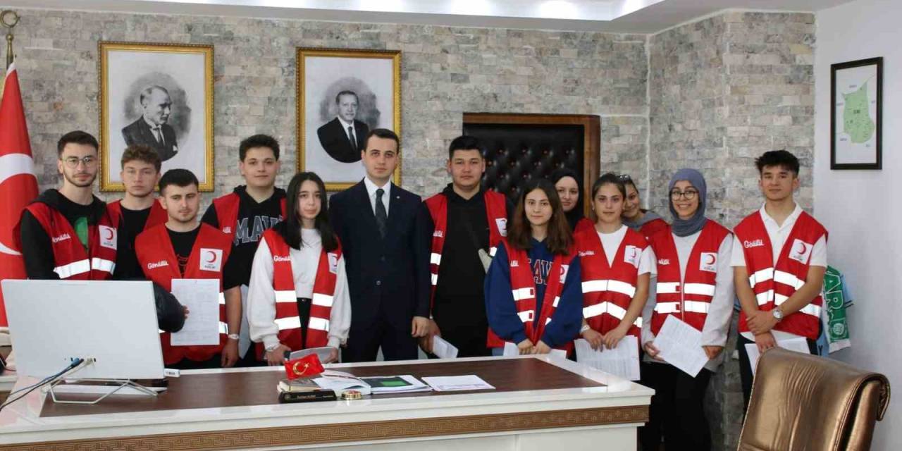 Kan Bağışına Kampanyasına Öğrencilerden Destek