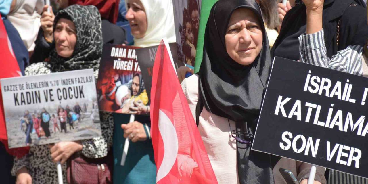 Ak Parti Kadın Kolları 81 İlde İsrail’i Protesto Etti