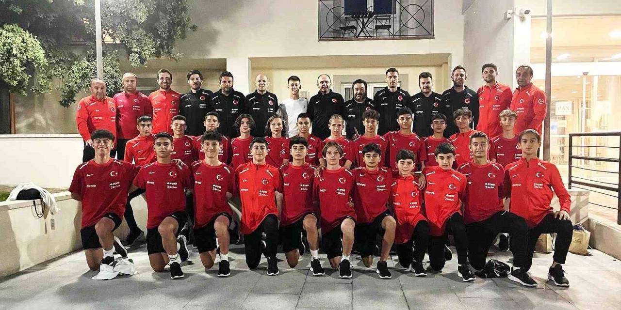 Arda Güler, U14 Milli Takımı Kampını Ziyaret Etti