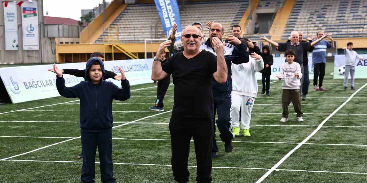 Bağcılar’da Yaşlılar Ve İlkokul Öğrencileri Birlikte Spor Yaptı