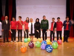İhlas Öğrencilerinin İngilizcesi Fce İle Tescillendi