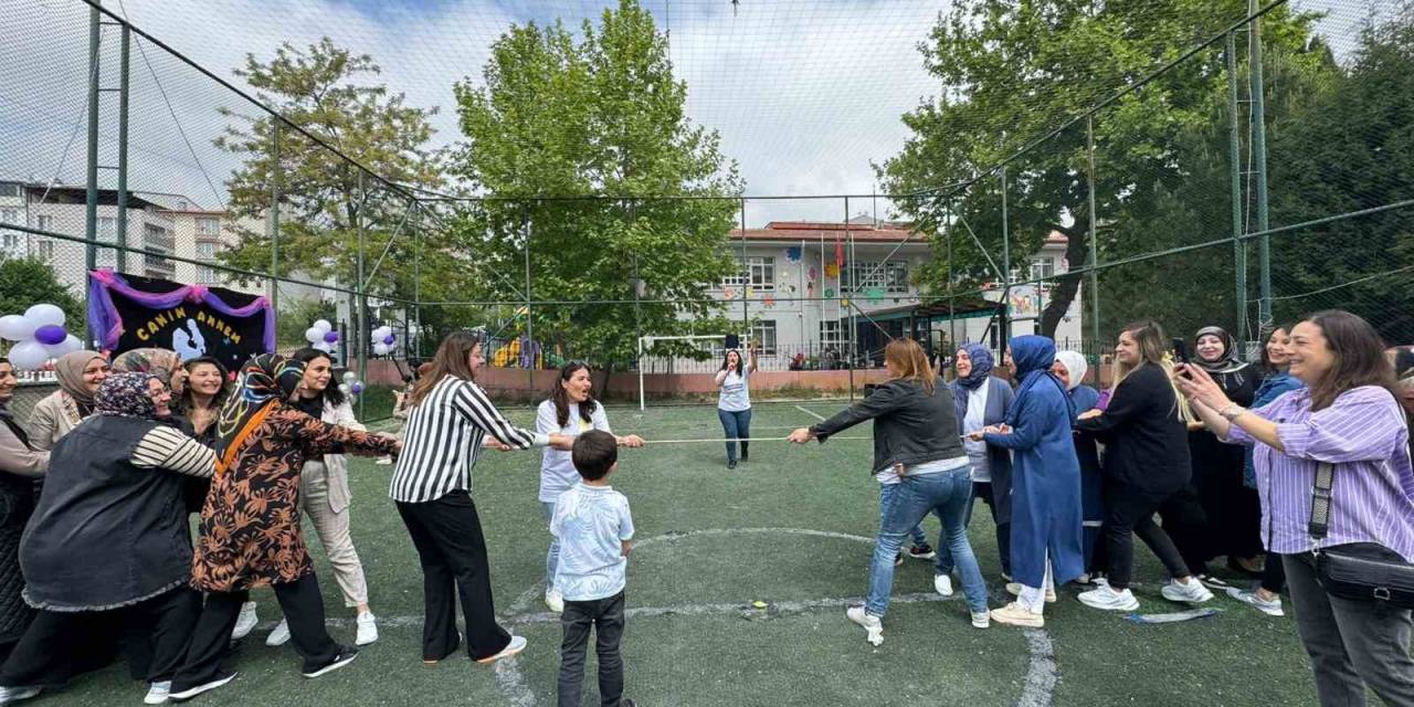 Bu Sefer Çocuklar Yerine Anneler Eğlendi