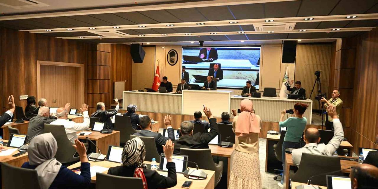 Yeşilyurt Belediye Meclisi Olağanüstü Toplantısını Yaptı