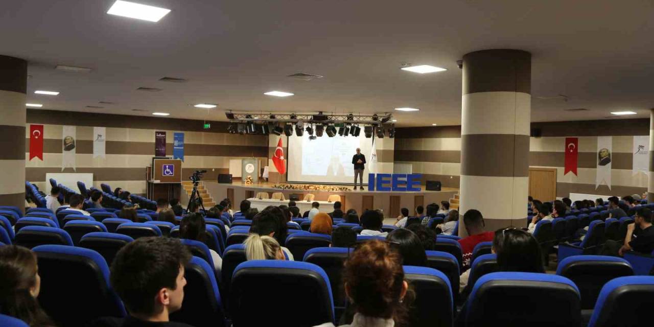 Karabük Üniversitesi’nde “Kariyer Konuşmaları” Devam Ediyor