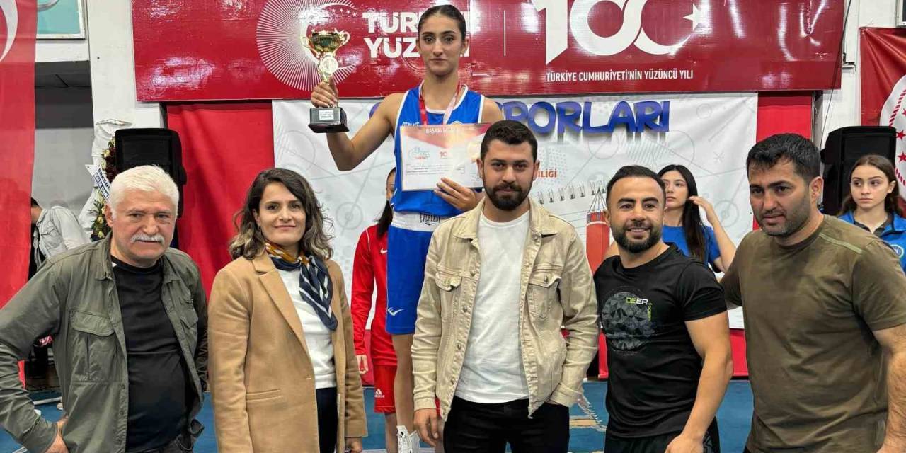 Şırnaklı Milli Sporcu Pınar Benek, Dubai Yolcusu