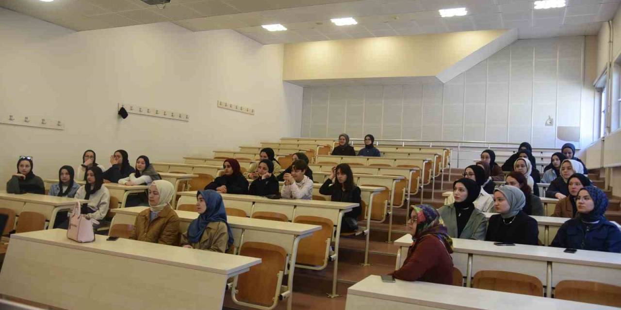 Liseli Öğrenciler Düzce Üniversitesi’nde