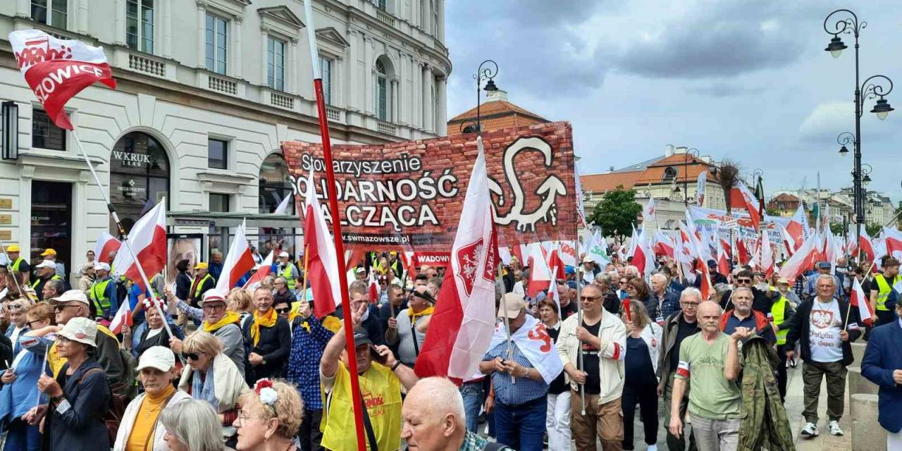 Polonya’da 35 Bin Kişilik Çiftçi Protestosu