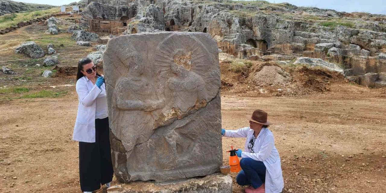 2 Bin 100 Yıllık Steller Perre Antik Kent’te Sergilenecek