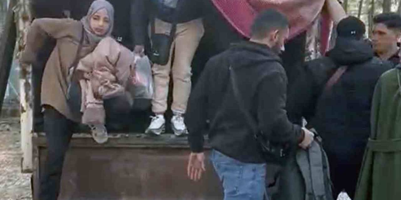 Marmaris’te Bir Kamyon Düzensiz Göçmen Yakalandı