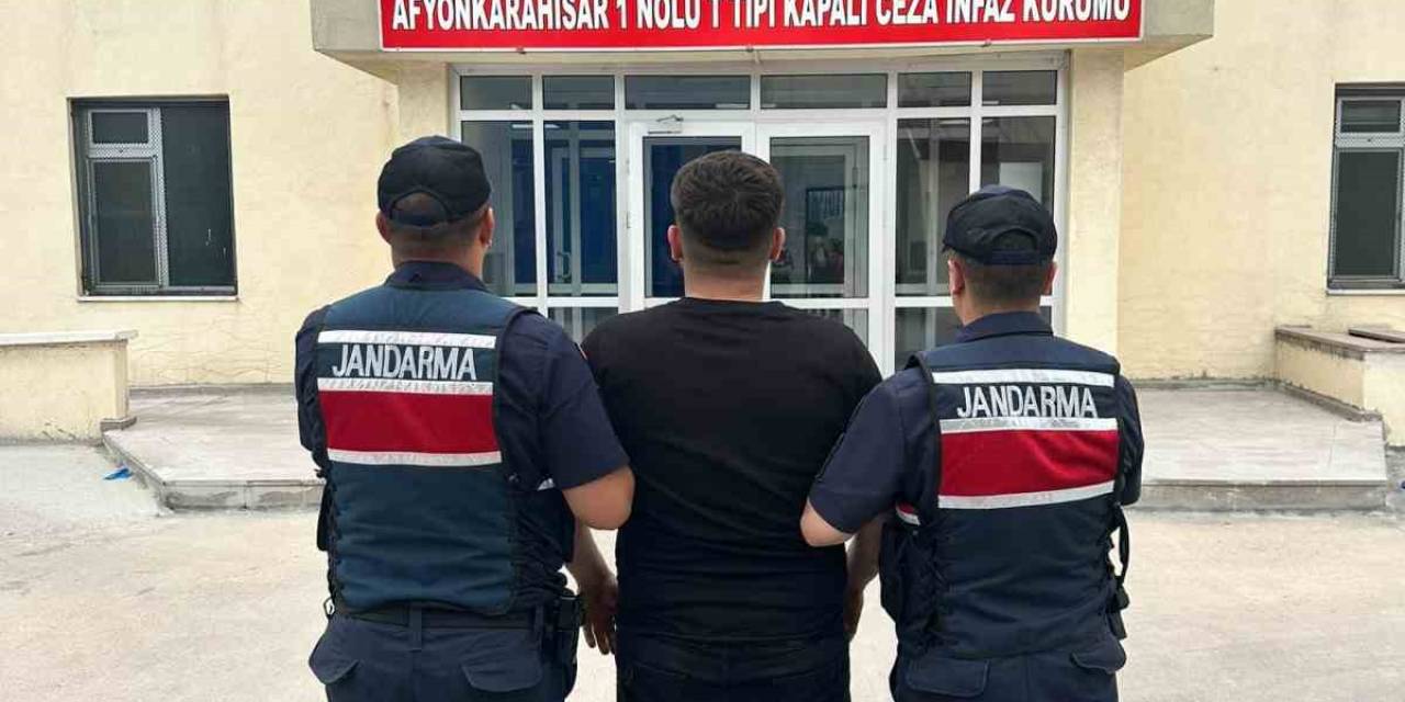 3 Yıl 4 Ay Hapis Cezası İle Aranan Şahsı Jandarma Yakaladı