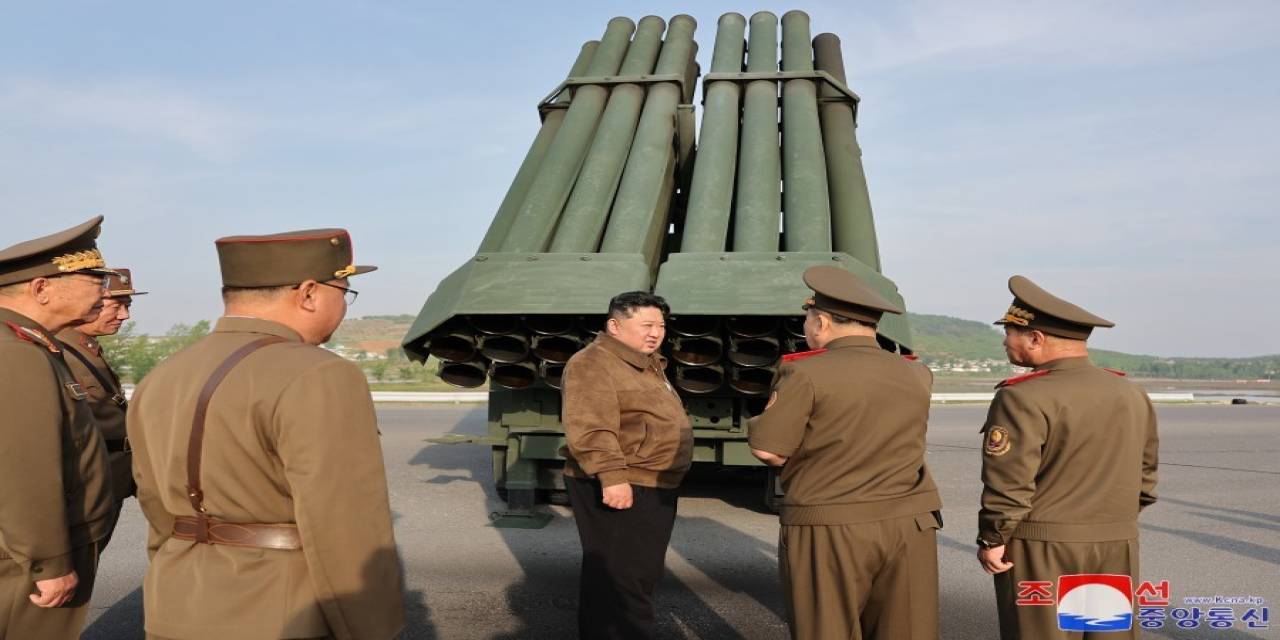 Kuzey Kore: “240 Mm’lik Çoklu Roketatar Sistemlerinin En Gelişmiş Versiyonu Denendi”