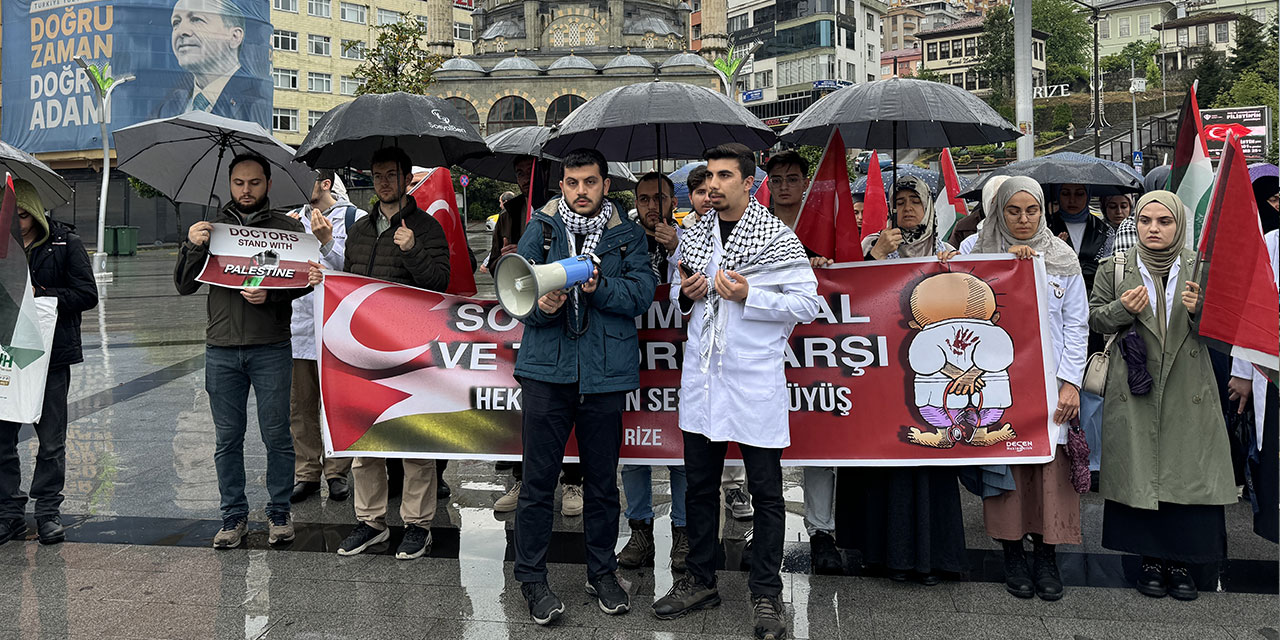 Rize'de sağlık çalışanları sessiz yürüyüşle İsrail'i protesto etti