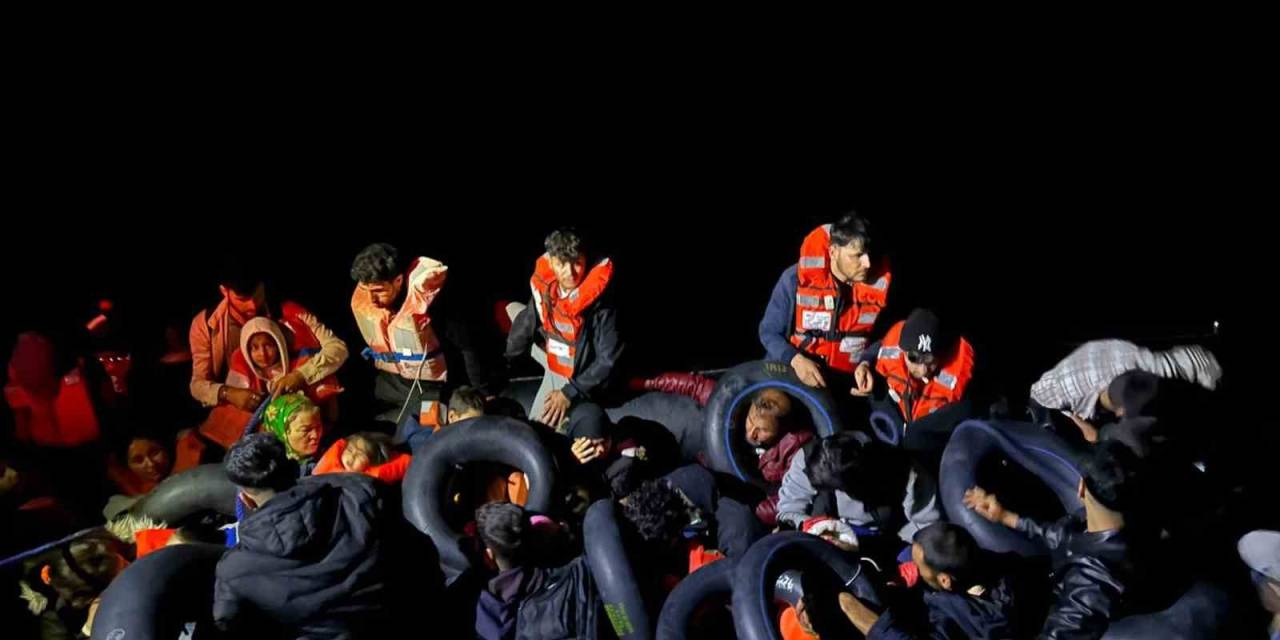 İzmir Açıklarında 18’i Çocuk 45 Göçmen Yakalandı