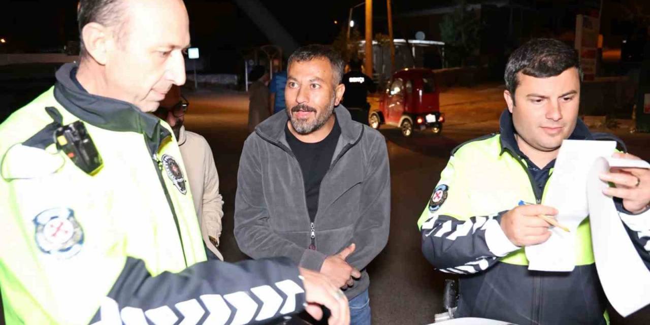 Alkolden Ehliyetine El Konuldu, “Nasıl Yapacağız?” Diye Polise Sordu