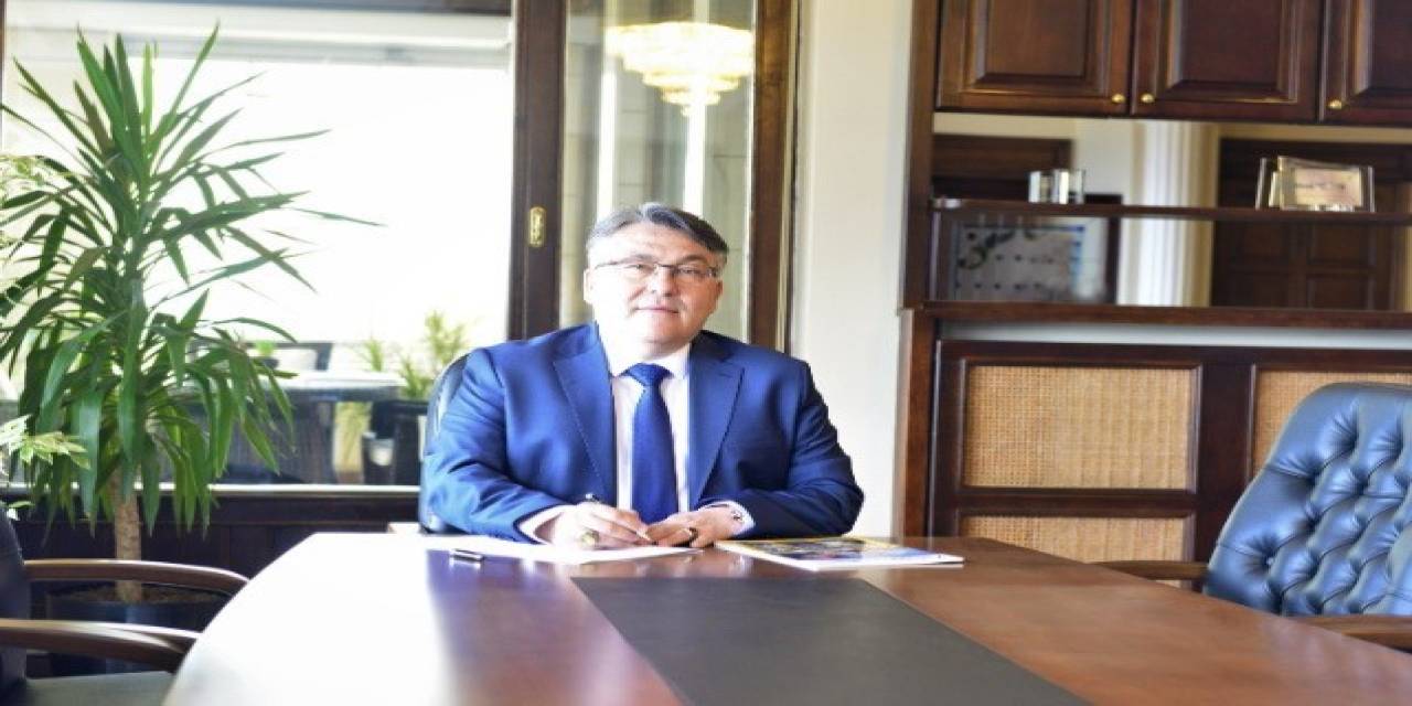 Rektör Özölçer’den Anneler Günü Mesajı