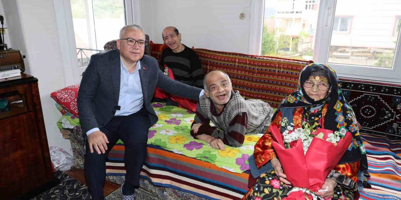 93 Yaşındaki Fedakar Anne Unutulmadı