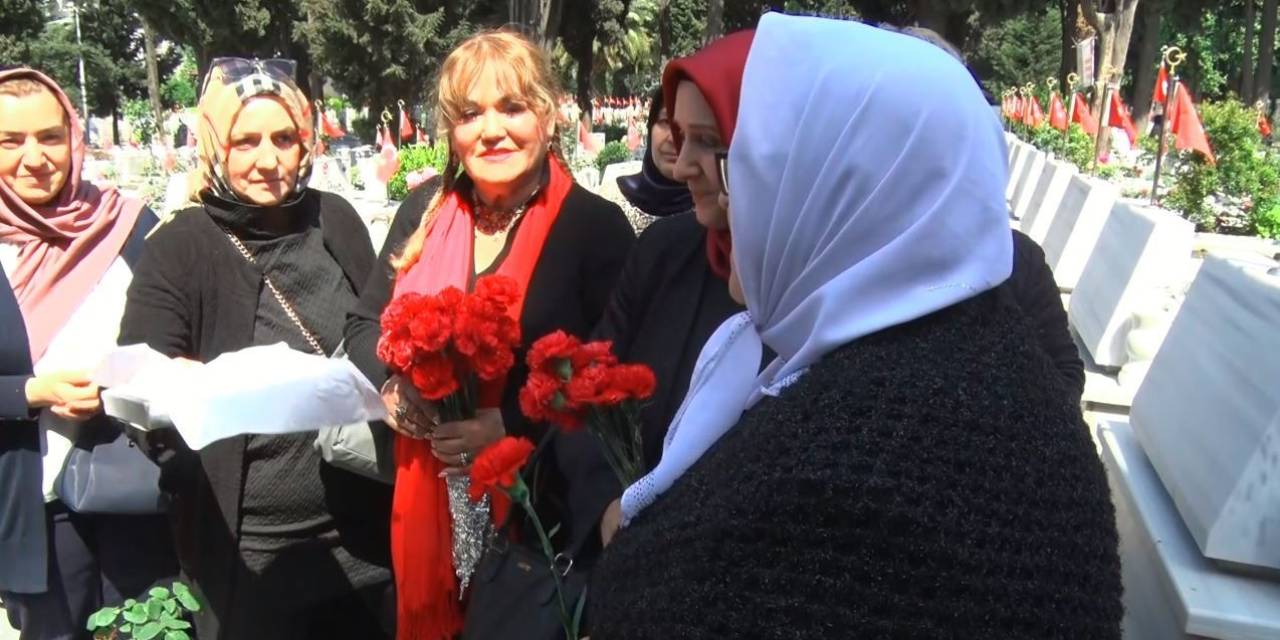 Edirnekapı Şehitliği’nde Hüzünlü Anneler Günü