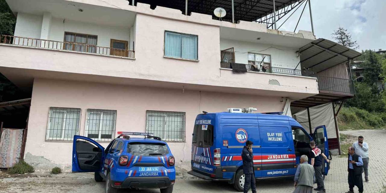 Cinnet Geçiren Anne, 9 Yaşındaki Çocuğunu Öldürdü