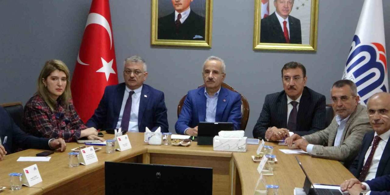 Bakan Uraloğlu, Malatya’da Temaslarda Bulunuyor