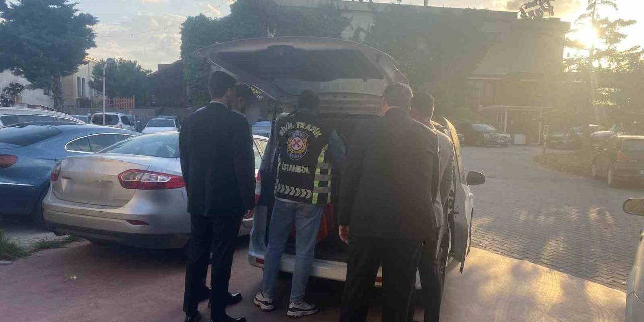 Küçükçekmece’de Düğün Konvoyunda E5 Karayolunu Kapatan Sürücülere Ceza Yağdı