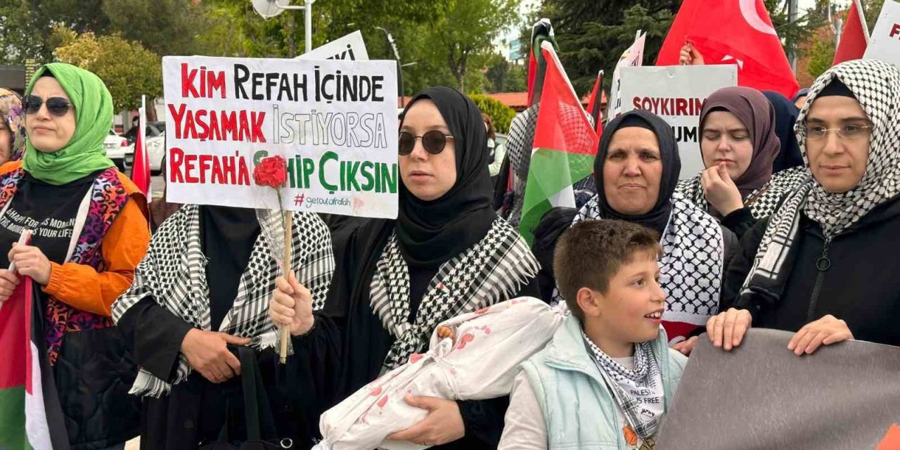 Uşak’ta Gazzeli Anneler İçin Eylem Düzenlendi