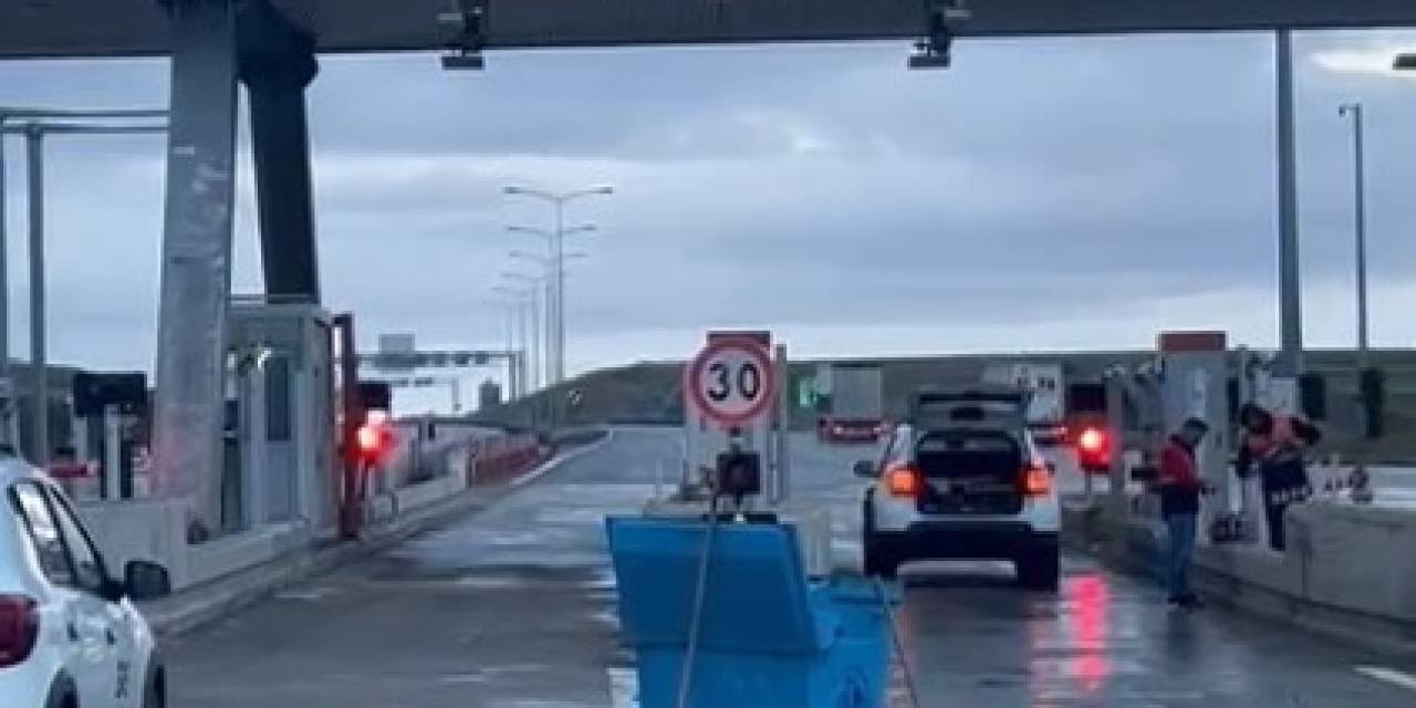 Ankara-niğde Otoyolu’nda İki Araç Kafa Kafaya Çarpıştı: 5 Yaralı