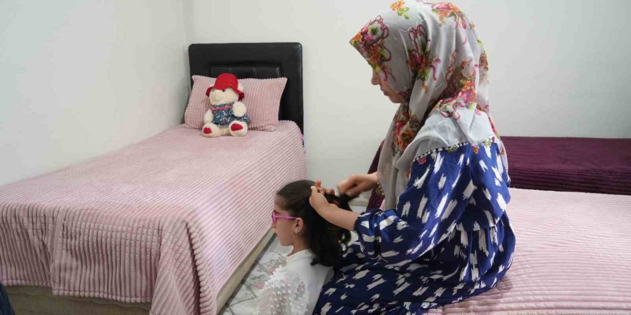 Koruyucu Anne 4 Çocuğu Sevgi İle Büyütüyor