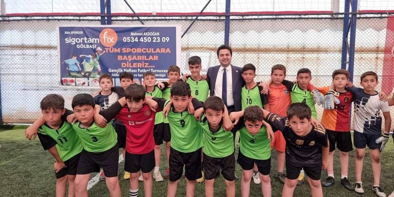 Gölbaşı’nda ’gençlik Haftası Futbol Turnuvası’ Başladı