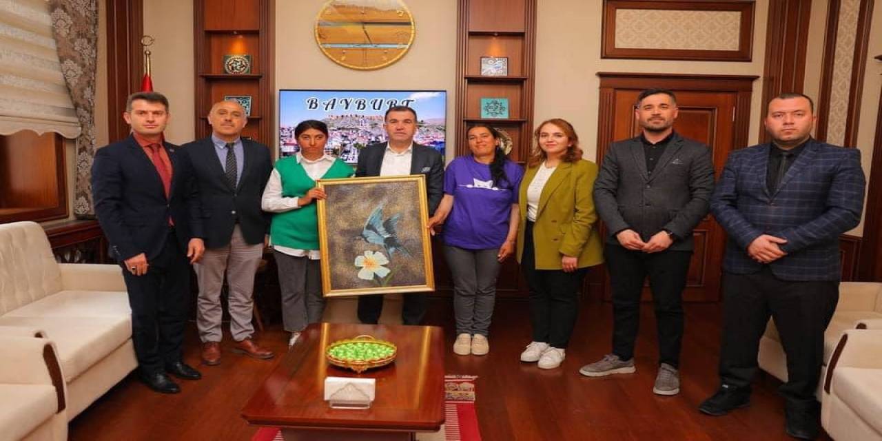 Vali Eldivan Engelsiz Yaşam Bakım Ve Rehabilitasyon Merkezi Sakinlerini Makamında Misafir Etti