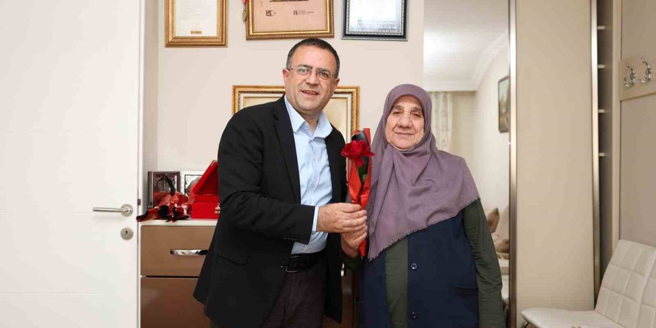 Şehit Annelerine Anlamlı Ziyaret