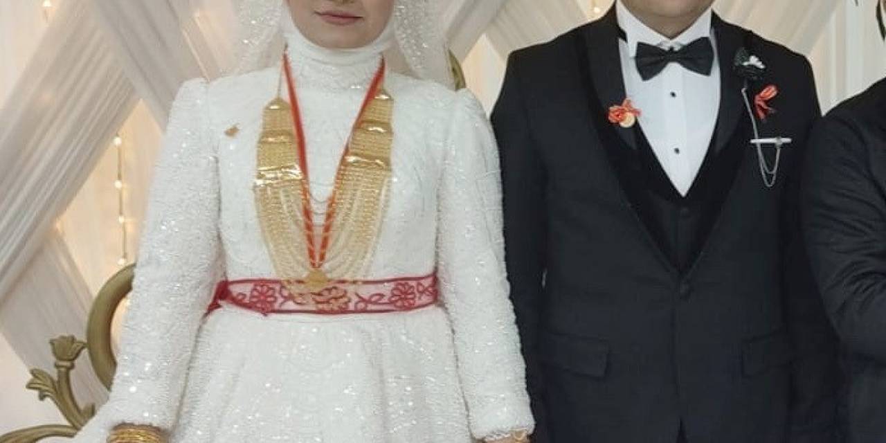 Kazada Hayatını Kaybeden 3 Aylık Evli Çiftten Geriye Düğün Fotoğrafları Kaldı