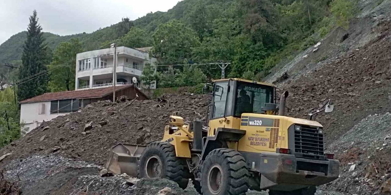 Hatay’da Kuvvetli Yağış Sonrası Heyelan Meydana Geldi