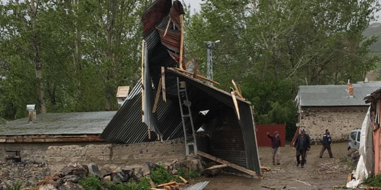 Yağış Ve Fırtına Erzurum’da Etkili Oluyor